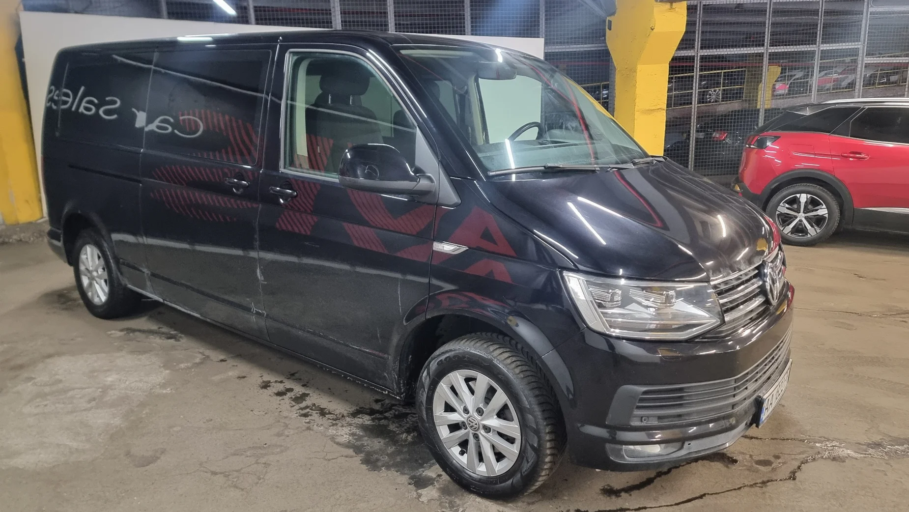 Volkswagen Caravelle photo